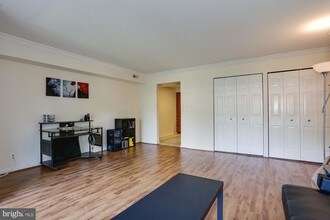 7721 Tremayne Pl-Unit -207 in McLean, VA - Building Photo - Building Photo