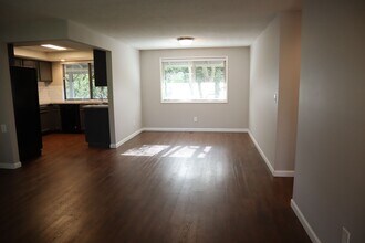 10111 NE Tanglewood Dr in Vancouver, WA - Building Photo - Building Photo