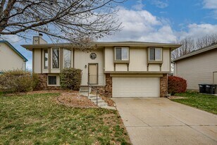 15230 Ontario St in Omaha, NE - Building Photo