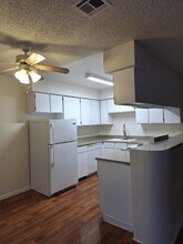 4940 E Owens Ave in Las Vegas, NV - Building Photo - Building Photo