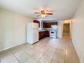 5771 Coronada Blvd in Pensacola, FL - Building Photo - Building Photo