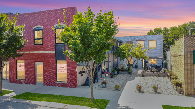 property at 1015 La Salle St