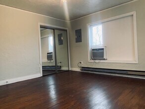 2609 NW 12th St, Unit 4 in Oklahoma City, OK - Building Photo - Building Photo