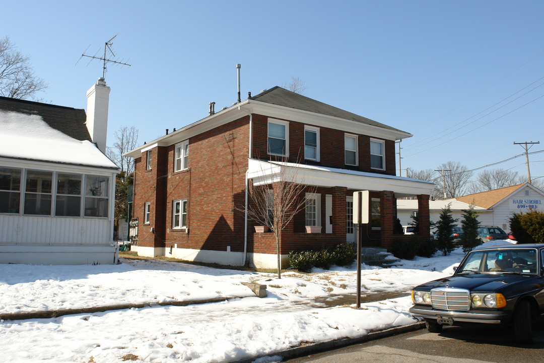 106 Crestmoor Ave in Louisville, KY - Building Photo