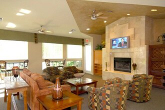 11375 E Sahuaro Dr, Unit 2104 in Scottsdale, AZ - Building Photo - Building Photo