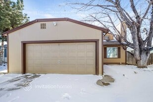 19382 E Buchanan Pl in Aurora, CO - Building Photo