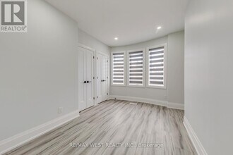 1190 Ossington Ave in Toronto, ON - Building Photo - Building Photo