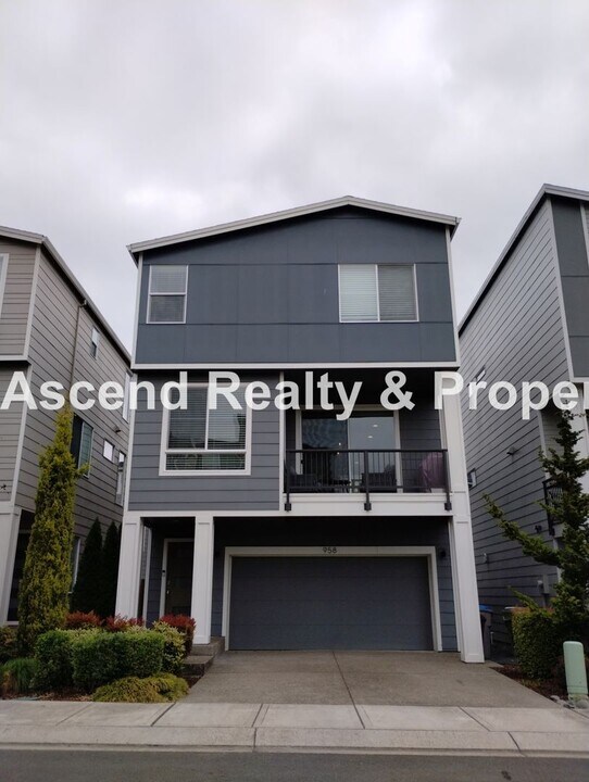 958 SW Adrian Terrace in Beaverton, OR - Building Photo