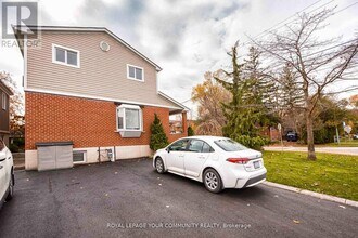 35 Wildwood Ave in Richmond Hill, ON - Building Photo - Building Photo