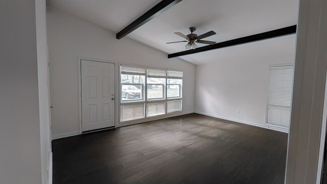 5180 Warfield Dr in Memphis, TN - Building Photo - Building Photo