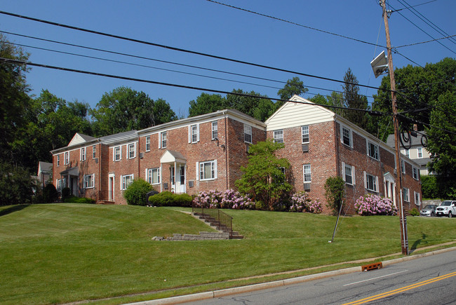 Llewelyn Terrace Apartments in West Orange, NJ - Building Photo - Building Photo