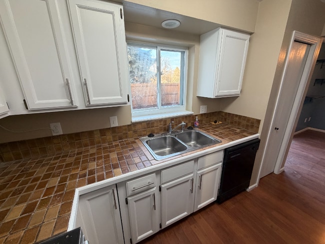 1559 Peacock Pl in Loveland, CO - Foto de edificio - Building Photo