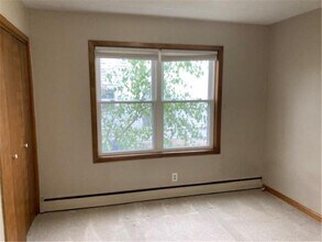 415 Ridgewood Ave-Unit -103 in Minneapolis, MN - Building Photo - Building Photo