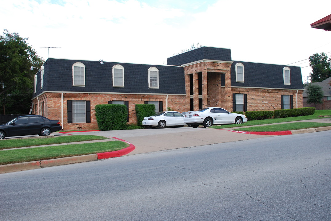 Park Place Apartments in Fort Worth, TX - Building Photo