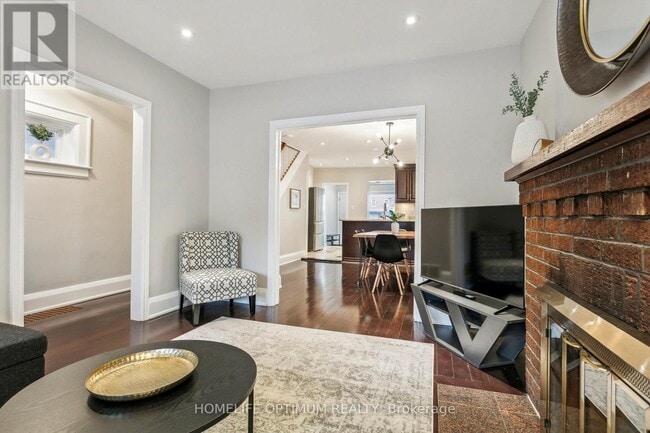 52 Hillsdale Ave W in Toronto, ON - Building Photo - Building Photo