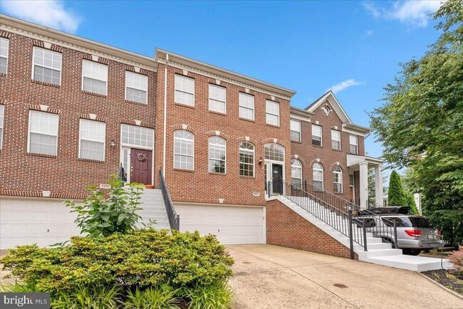 43134 Shadow Terrace in Leesburg, VA - Building Photo - Building Photo