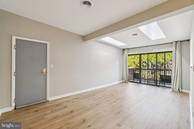 2802 Dartmouth Rd in Alexandria, VA - Building Photo - Building Photo