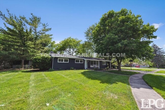 804 Village Trail in Maumee, OH - Building Photo - Building Photo