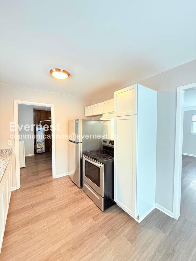 19918 Rensellor St in Livonia, MI - Building Photo - Building Photo