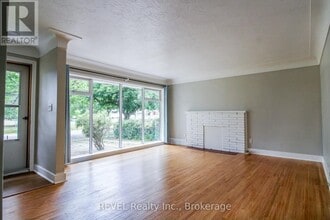 3 Whiteoak Dr in St Catharines, ON - Building Photo - Building Photo