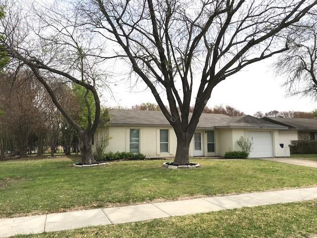 1601 Meridian Way in Garland, TX - Building Photo