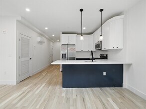 633 Newark Ave in Jersey City, NJ - Building Photo - Building Photo