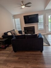 400 Waters Edge Dr in Newark, DE - Building Photo - Building Photo