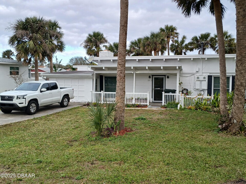 125 Milton Rd in Daytona Beach, FL - Building Photo