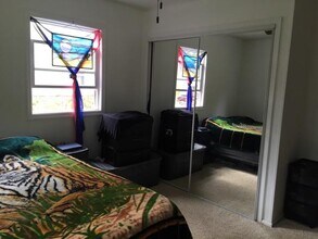 122 Harding St in Madison, WI - Foto de edificio - Building Photo