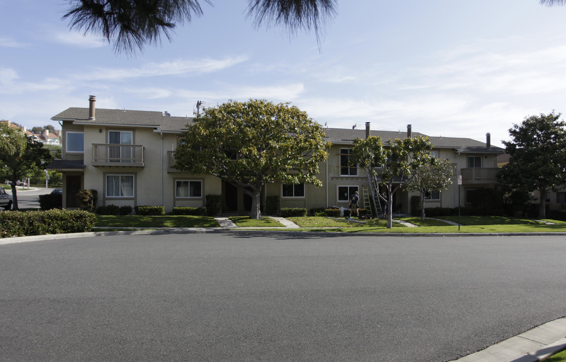 24241 Santa Clara Ave in Dana Point, CA - Foto de edificio