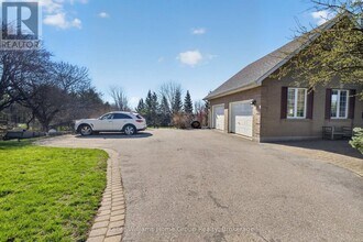 23 Fox Run Dr in Puslinch, ON - Building Photo - Building Photo