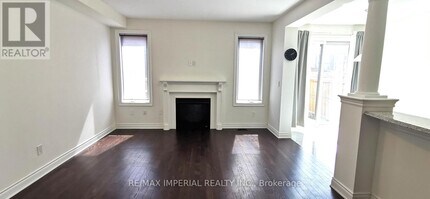 95 Hartney Dr in Richmond Hill, ON - Building Photo - Building Photo