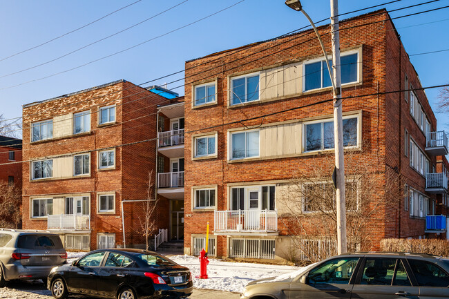 5490 Lemieux St in Montréal, QC - Building Photo - Building Photo