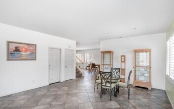 29734 Big Dipper Way in Murrieta, CA - Foto de edificio - Building Photo