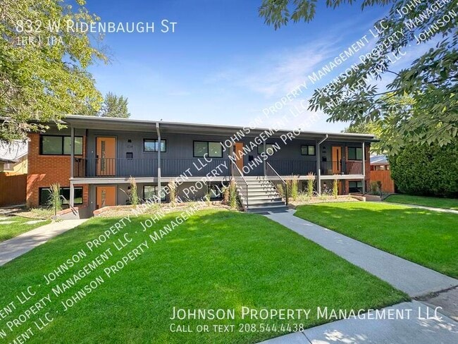 property at 832 W Ridenbaugh St
