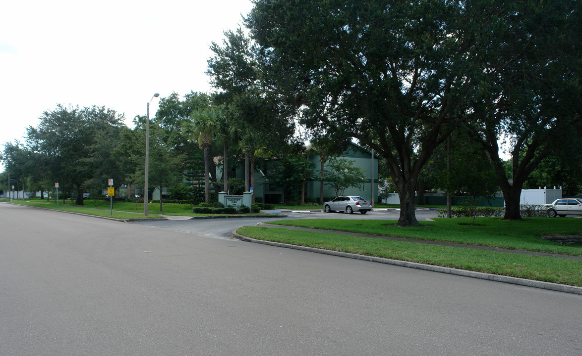 Clearview Park Apartments in St. Petersburg, FL - Building Photo