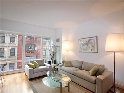 33 W 56th St in New York, NY - Building Photo - Building Photo