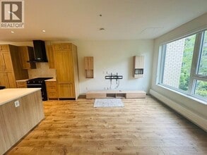 525 E 2nd St in North Vancouver, BC - Building Photo - Building Photo