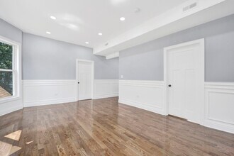 1821 N Kedvale Ave, Unit 2 in Chicago, IL - Foto de edificio - Building Photo