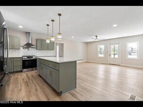 109 Inlet Ct in Hampstead, NC - Building Photo - Building Photo