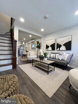 324 S Castle St in Baltimore, MD - Building Photo