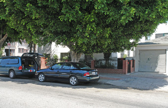 900 S Berendo St in Los Angeles, CA - Building Photo - Building Photo