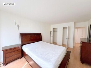 211 E 53rd St in New York, NY - Building Photo - Building Photo