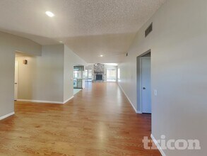 2933 Sabal Palm Dr in Edgewater, FL - Building Photo - Building Photo