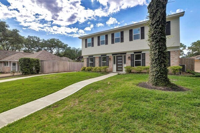 12306 Westmere Dr in Houston, TX - Building Photo - Building Photo