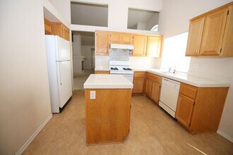 3583 Summerday Ct in Las Vegas, NV - Building Photo - Building Photo