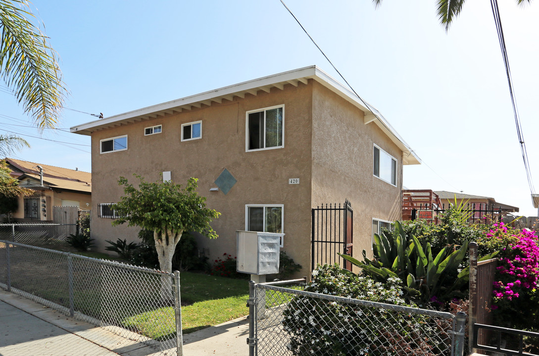 418-420 S Garfield St in Oceanside, CA - Building Photo