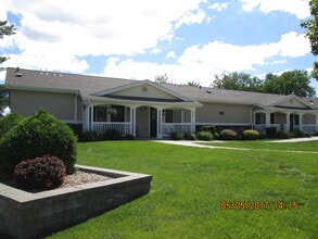 Hannibal Manor Apartments in Hannibal, MO - Building Photo - Building Photo