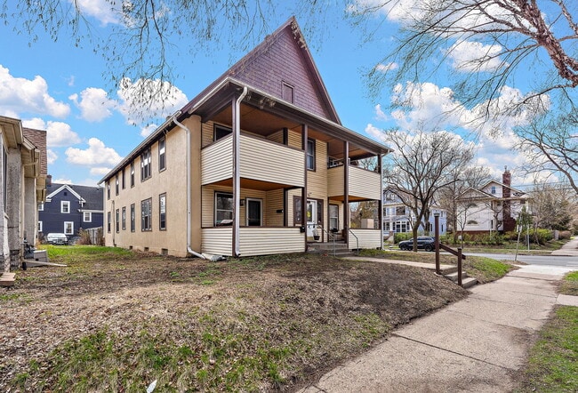 3101 E 24th St, Unit 1