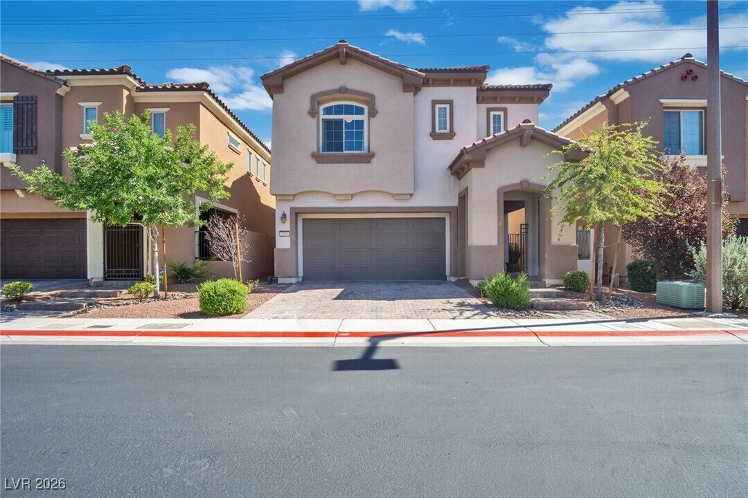 2000 Solvang Mill Dr in Las Vegas, NV - Building Photo